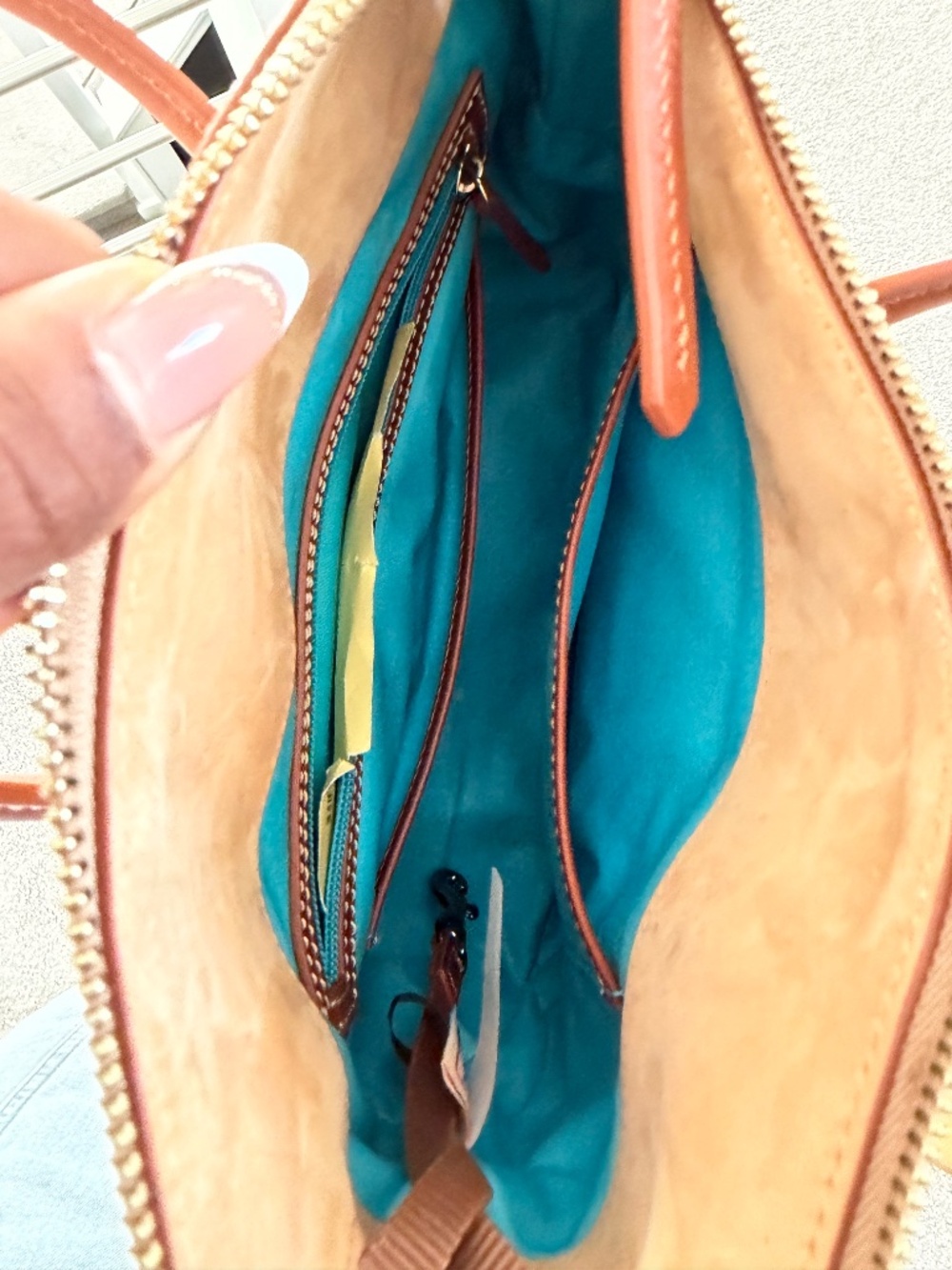 Disney Classic Winnie the Pooh Dooney and Bourke Purse - Picture 3 of 3